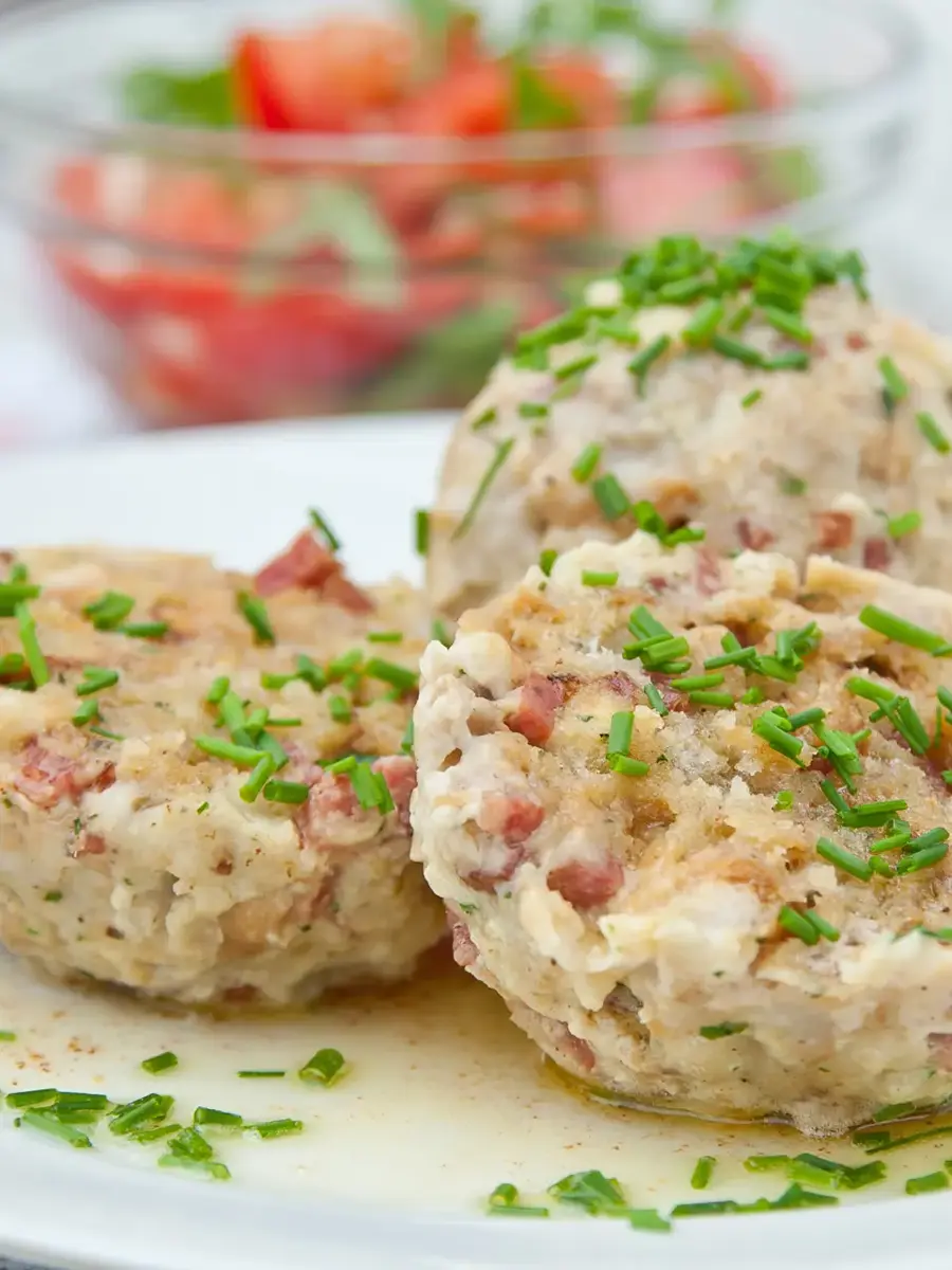 Südtiroler Knödelgericht im Detail